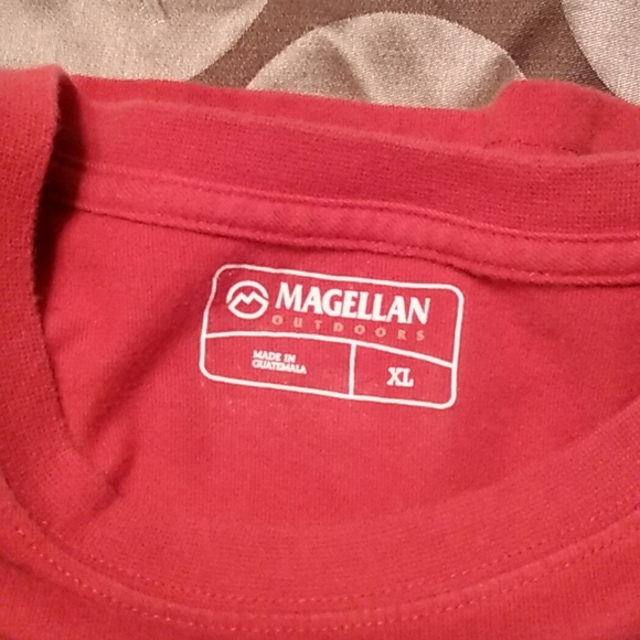 Men's Red Magellan pocket tee in XL - Picture 2 of 3